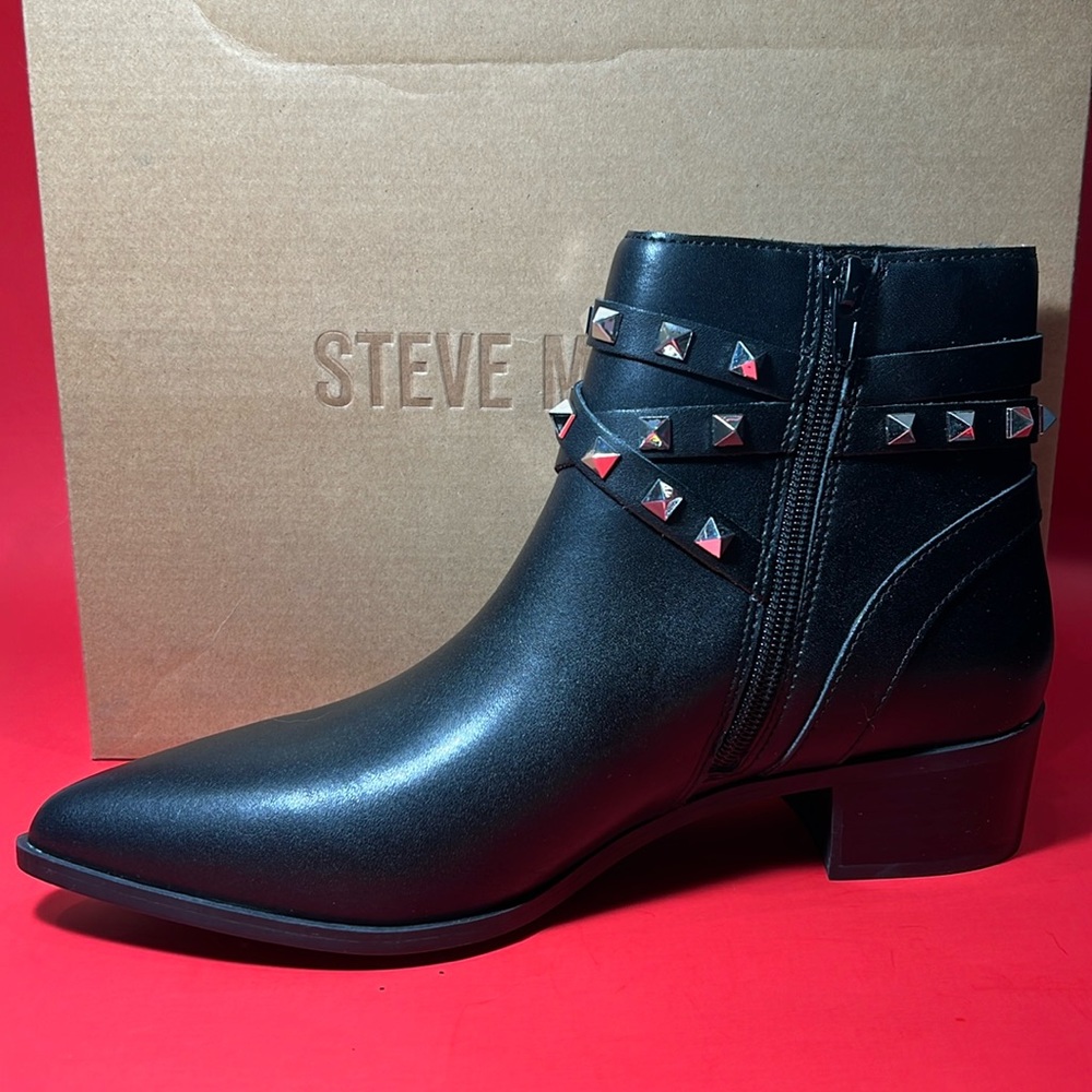 Steve Madden Besto Black Leather Size 10 bootie